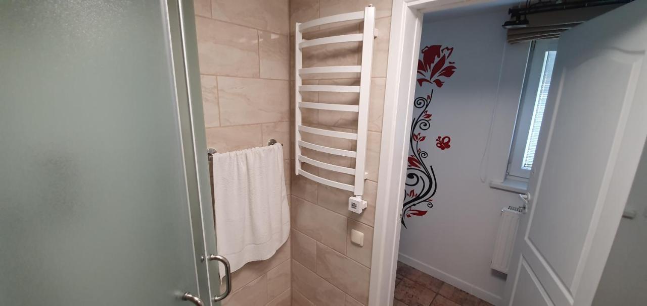 Aparthotel 3 ,, Cosy House Studio" & Parking Kaunas Exterior photo